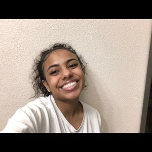 Meet your Posher, Jeneve